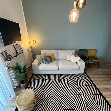 Design Home At Garda Lake 代森扎诺-德尔加达 外观 照片