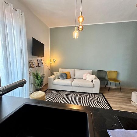 Design Home At Garda Lake 代森扎诺-德尔加达 外观 照片
