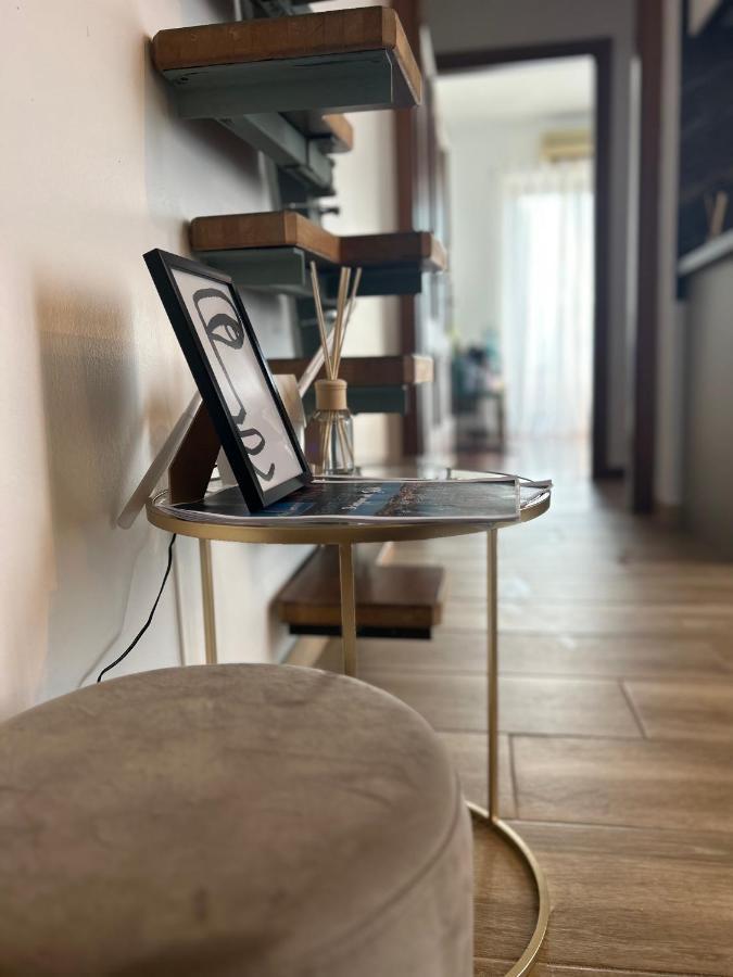 Design Home At Garda Lake 代森扎诺-德尔加达 外观 照片