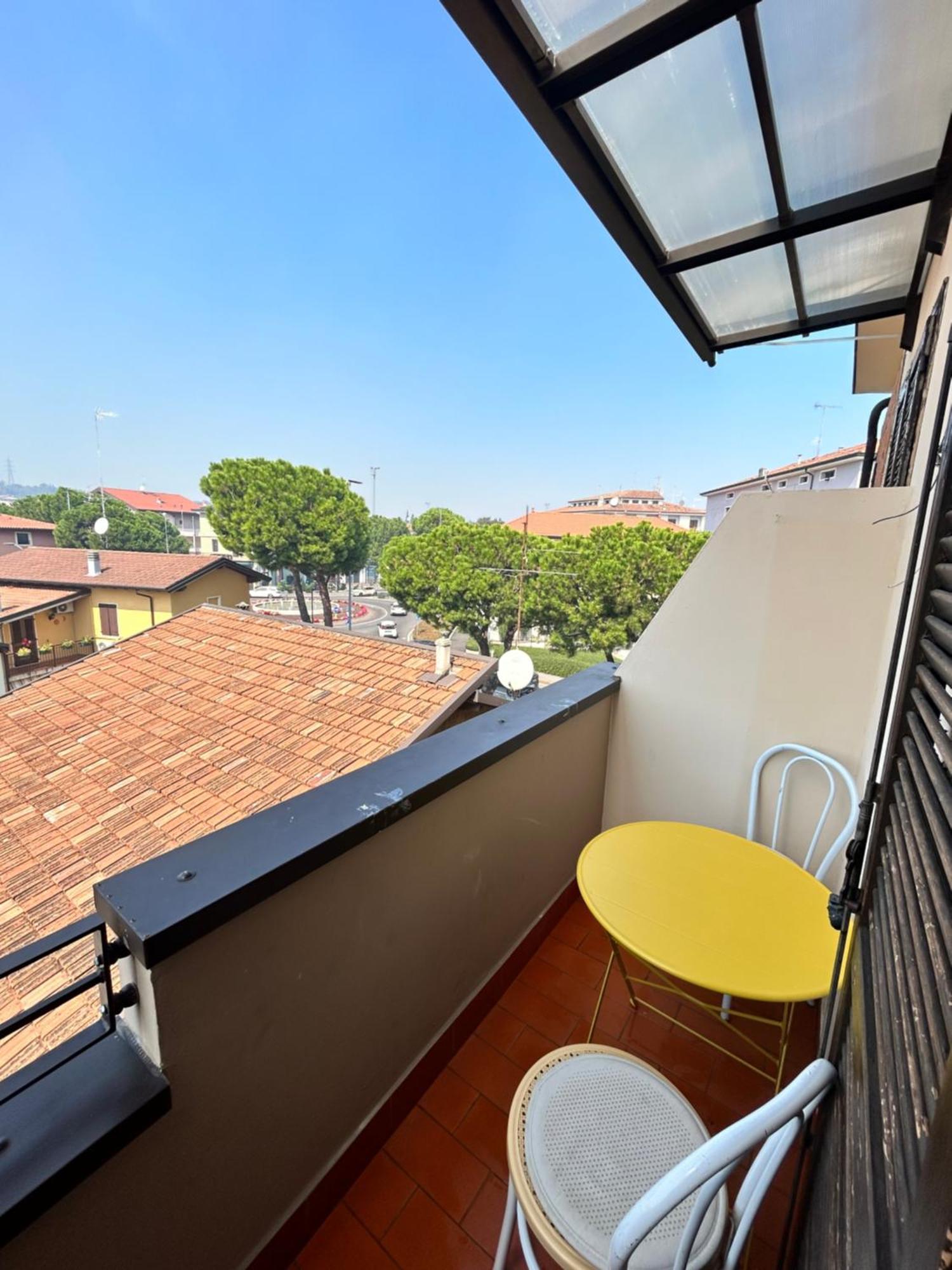 Design Home At Garda Lake 代森扎诺-德尔加达 外观 照片
